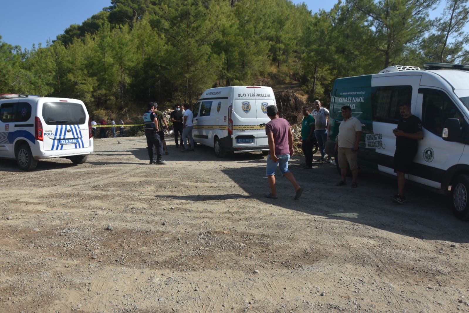 Mersin'de Çöp Dökme Alanında Erkek Cesedi Bulundu