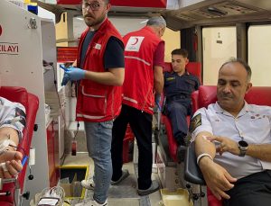Mersin’de jandarma personelinden kan bağışı
